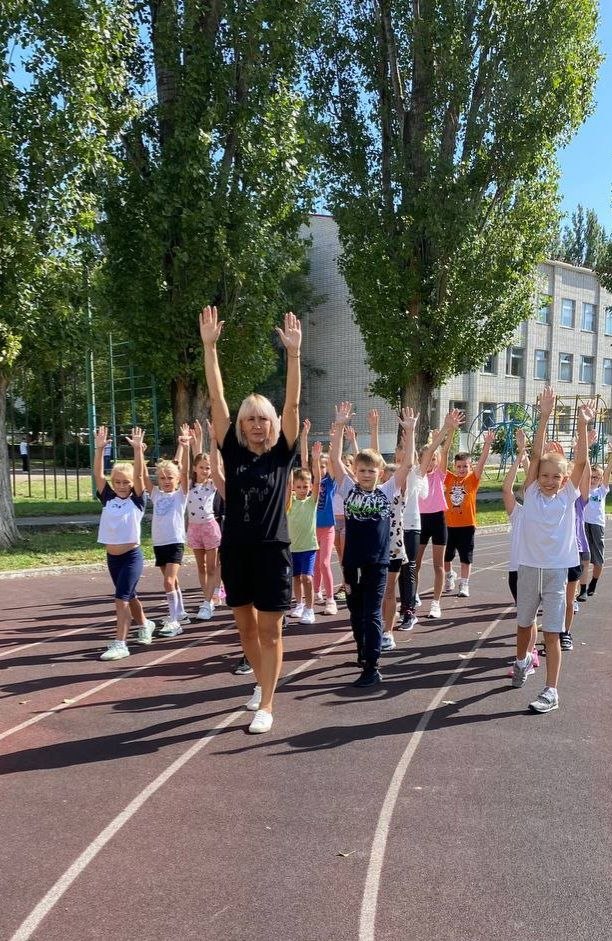 Анастасія Грабова проводить заняття просто неба
